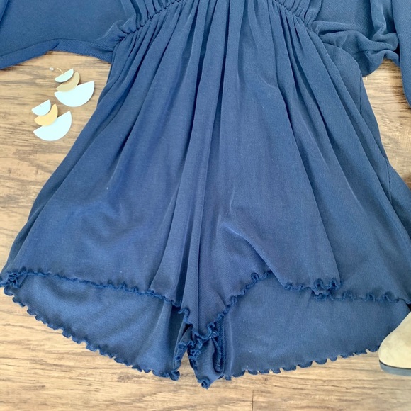 Sadie & Sage navy romper - Picture 3 of 11